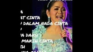 10 LAGU POPULER DARI VINA PANDUWINATA