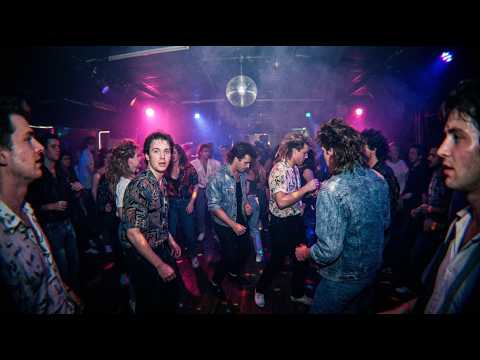SET ELETRÔNICO ANOS 80 - MÚSICA RETRÔ PARA DIRIGIR À NOITE - SYNTHWAVE VIBE NEON 1980S NIGHTCALL 🏎️