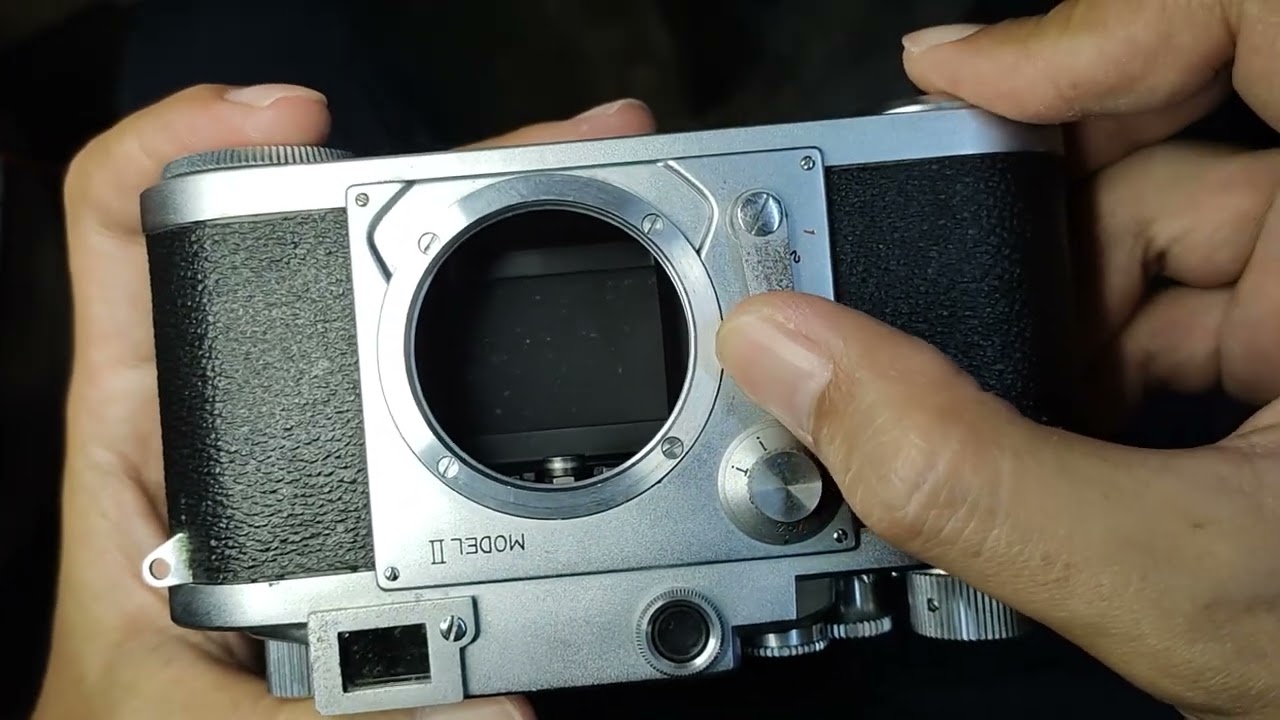 Minolta 35 model II - YouTube