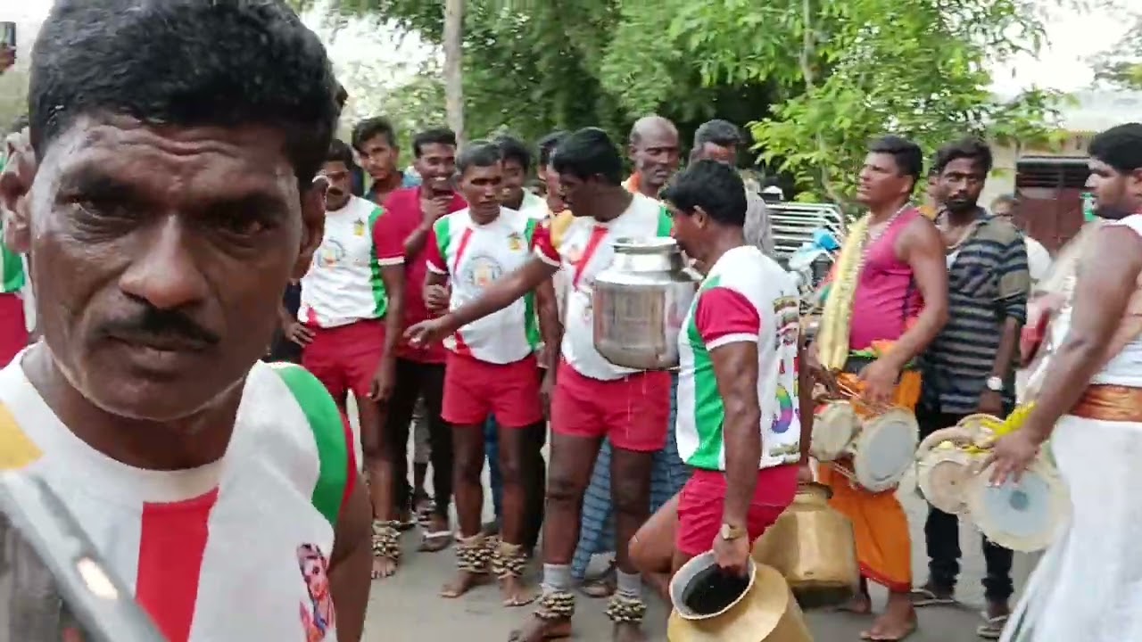 திருப்பத்தூர் பக்கம் பசிலிகுட்டை முருகன் தேர் ஊர்வலம் சிலம்பாட்டம் T M G கோவிந்தராஜிபம்பை 2022