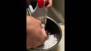 How to grate  coconut without coconut graters #food #easyrecipe #howto #howtomake #coconut #grater