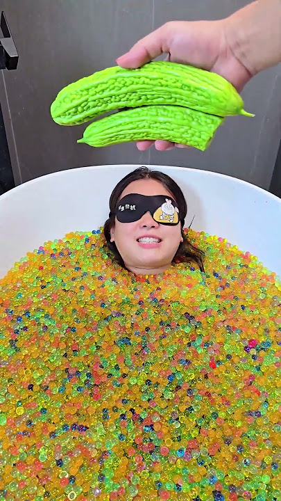 The worst birthday present I ever picked!🍓🍡🍭😂😱