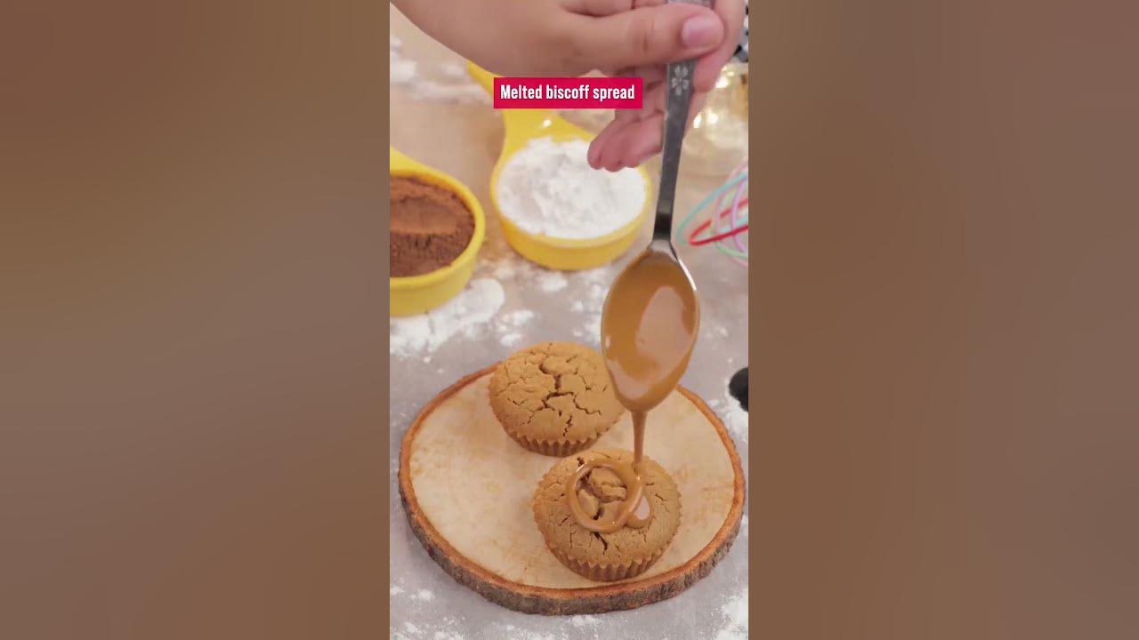 these-bakery-style-vanilla-cupcakes-are-an-easy-homemade-recipe