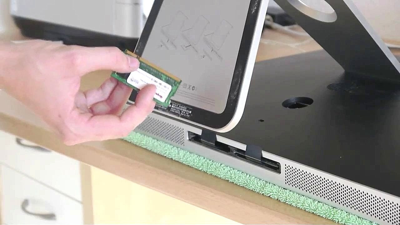 Update How To - RAM Upgrade iMac (Late 2007, Early 2008, Early 2009) GERMAN