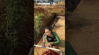 Cuci Sarung Sambil Mandi