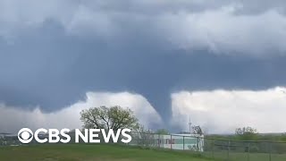 Videos show tornadoes and severe weather in  Nebraska, Texas by CBS News 30,330 views 16 hours ago 7 minutes, 31 seconds