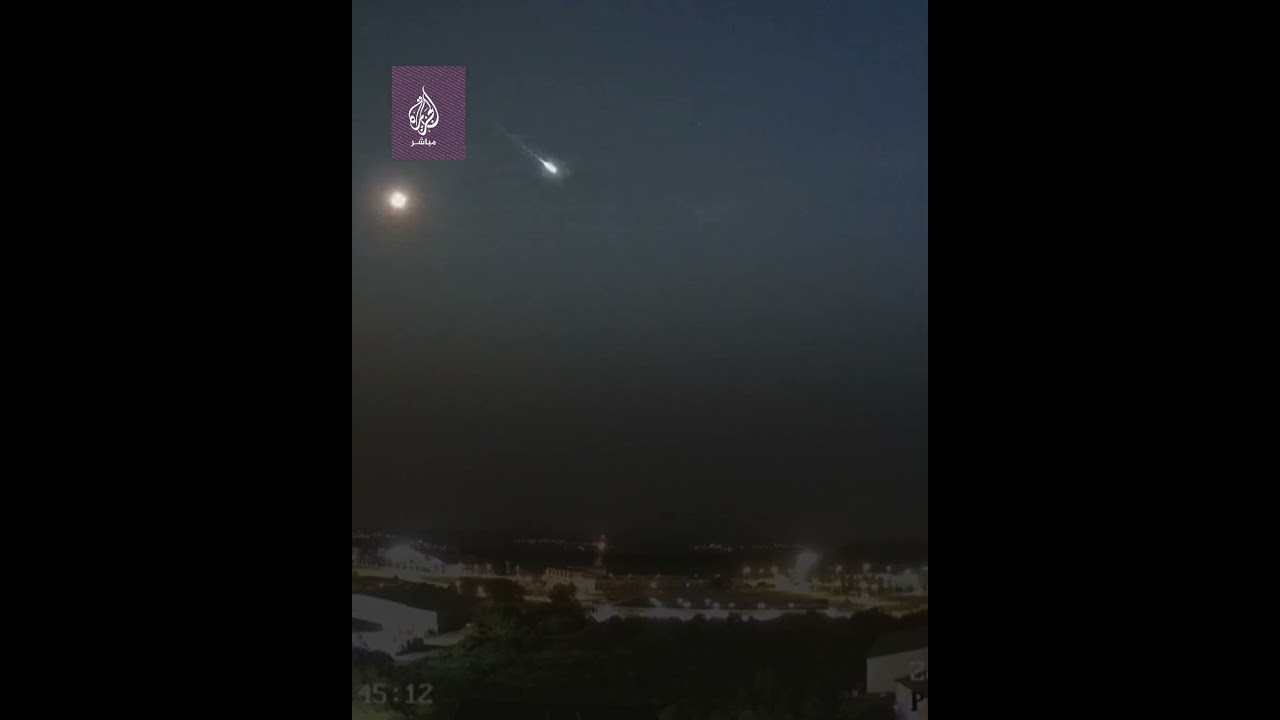 نيزك يضيء سماء التشيك عقب انفجاره
