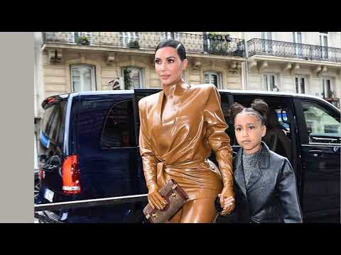 Видео: Ким Кардашьян пирсинг дочери