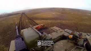 Ukrainian tanks attack Russians in Bakhmut - Invaders are delivered crushing blow