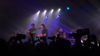 Kissing In Cars By Pierce The Veil 