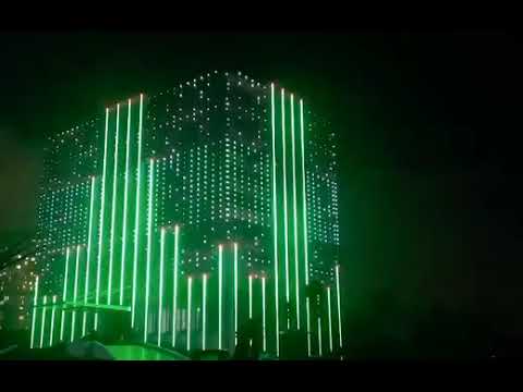 Lung linh UEH - Nguyễn Văn Linh đêm Giáng sinh - youtube