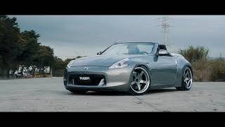 GODZILLA SON ! Nissan 370z Armed 200 Cell Downpipe + Tneer Full Exhaust / Yokohama Advan Wheel