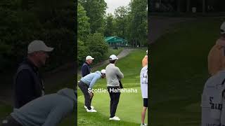 Peyton Manning nails a house in front of Scottie Scheffler! 😂