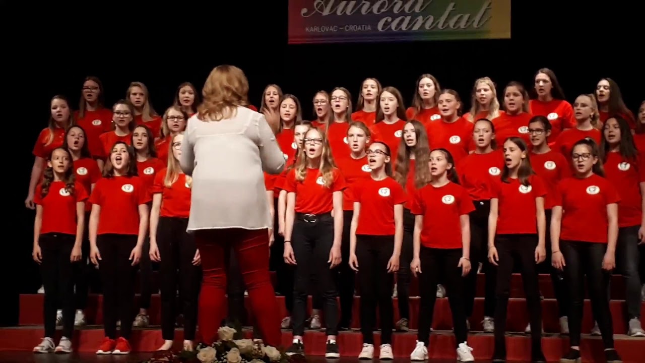 MLADINSKI PEVSKI ZBOR na mednarodnem tekmovanju AURORA CANTAT v Karlovcu
