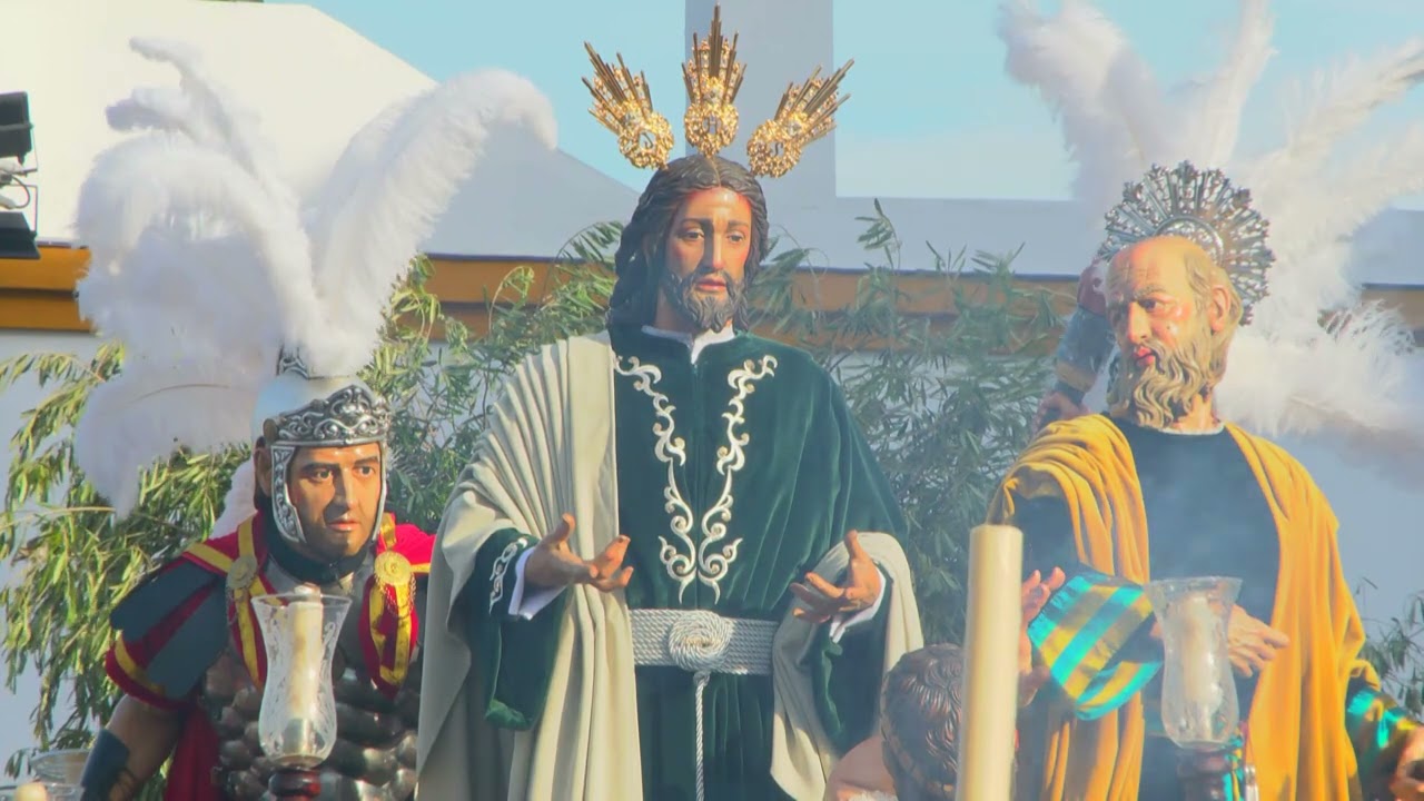 Estación de Penitencia 2023 de la Hermandad de los Ángeles: salida desde la Casa Hermandad.