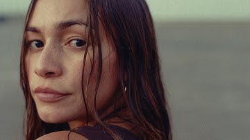 Michi - Snoobie (Official Music VIdeo)