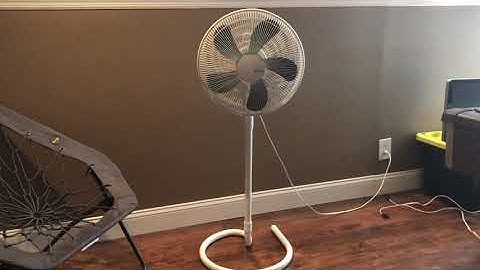 Holmes Pedestal fan