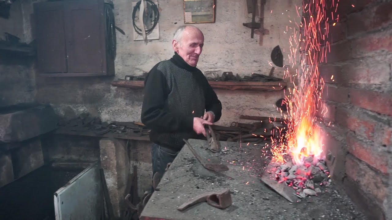 PRILOG VRT - PORODICA STOJKOVIĆ IZ RUĐINACA PONOSNO ČUVA TRADICIJU DUGU 100 GODINA