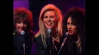 Download Lagu LUV Welcome To My Party (Pak De Poen Show) BRT TV 1989 MP3