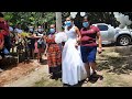 Así Es Como llega La Novia👰‍♀️ Junto a Sus Padres Listos Para Firmar, En La Grán BODA Veán😱😱