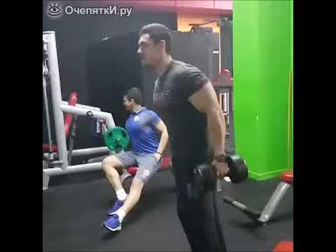 Самый гибкий человек в мире. В спорт зале . когда пошло что то не так 😅 ...