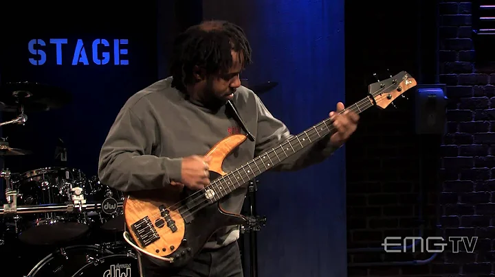 Victor Wooten wows with his performance of The Les...