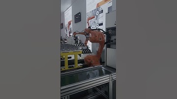 Intelligent Factory: A Deeper Look #smartfactory #industrialrobots #collaborativerobots #fyp