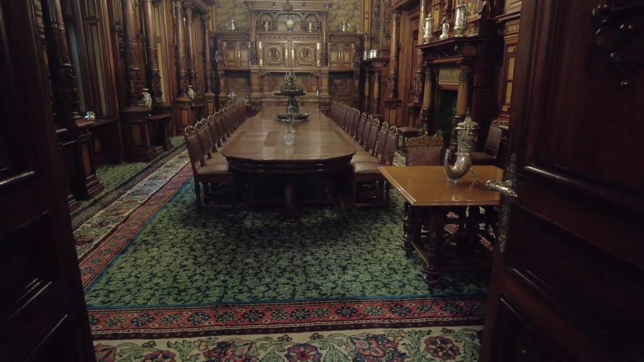 CASTELUL PELEȘ - Ușile Secrete ale Castelului