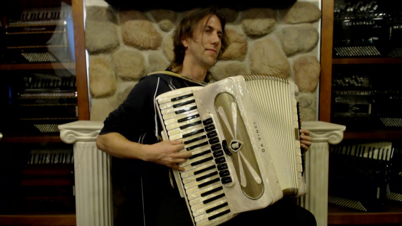 3604 - Ivory Gold Da Vinci MM20G (Sonola SS20) Piano Accordion
