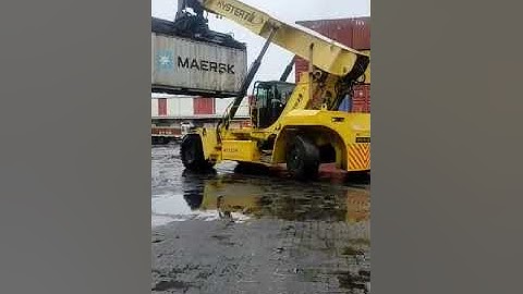 Reach Stacker Operator Imran Ansari (India 🇮🇳 )