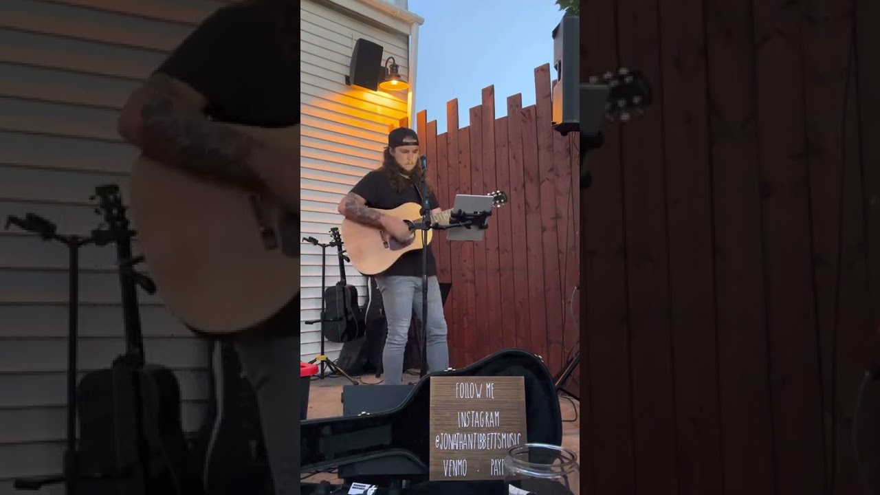 Jonathan Tibbetts (Iris Cover) Live at Boomer’s Classic Rock Bar and Grill