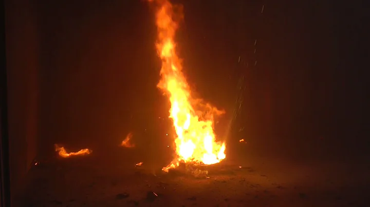 Li-ion fire extinguisher F-500 vs. Foam extinguisher (complete file)