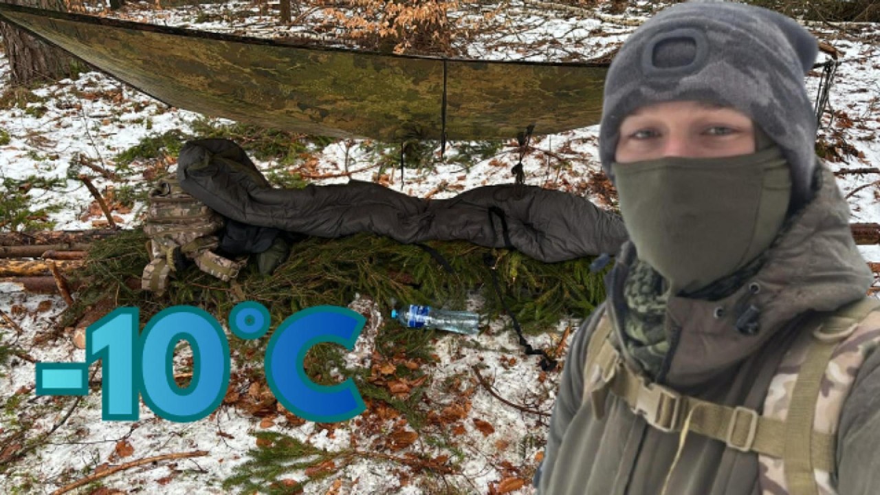 Winter Solo Bushcraft Camping, Building a Shelter & Cooking - YouTube