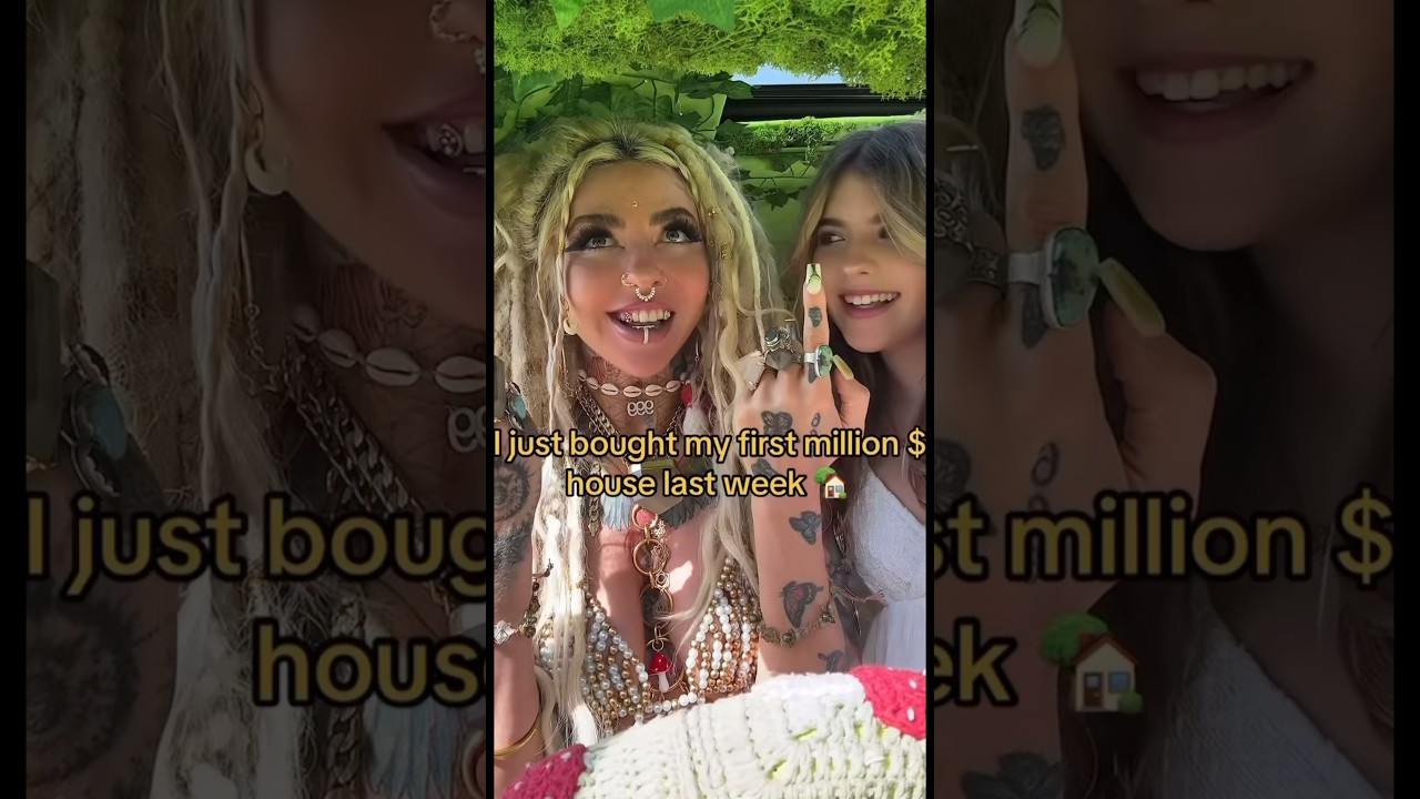 Showing my daughter my new song!! I’m calling it Intuition 💚 