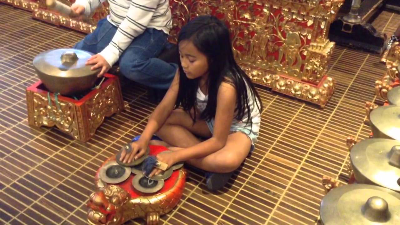  Anak  anak  indonesia gamelan  bali YouTube