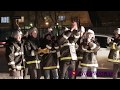 Настоящие пожарники синхронно танцуют для именинника под satisfaction (Hot-Surprise.ru)