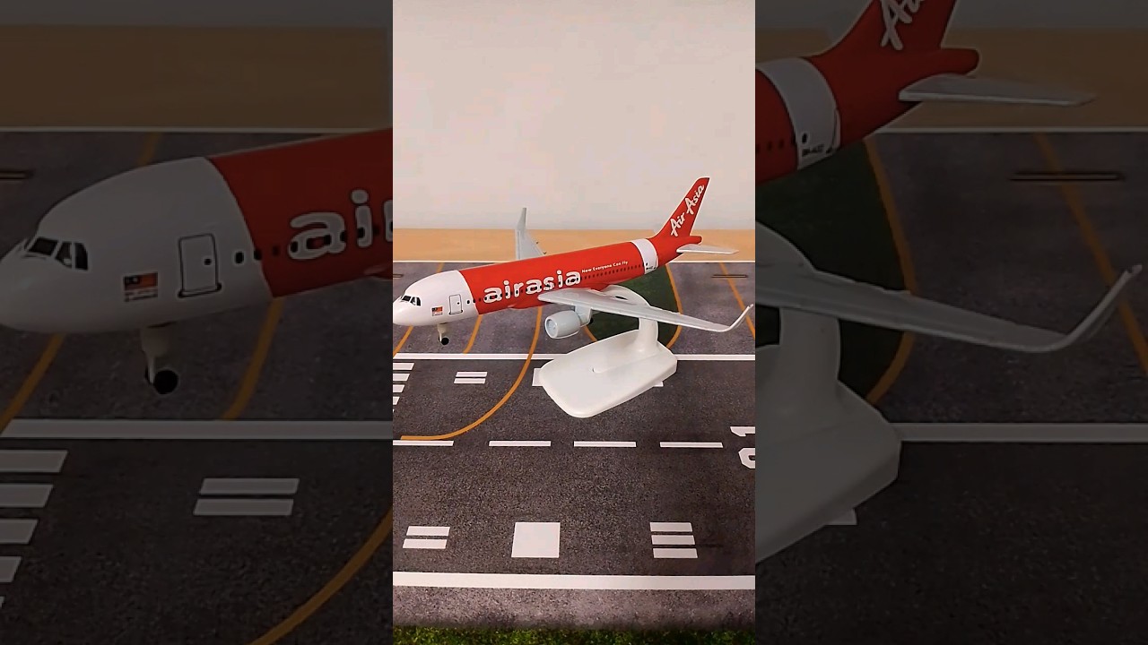 AirAsia A320 🇲🇾 (Now Everyone Can Fly) 20cm Airplane Model