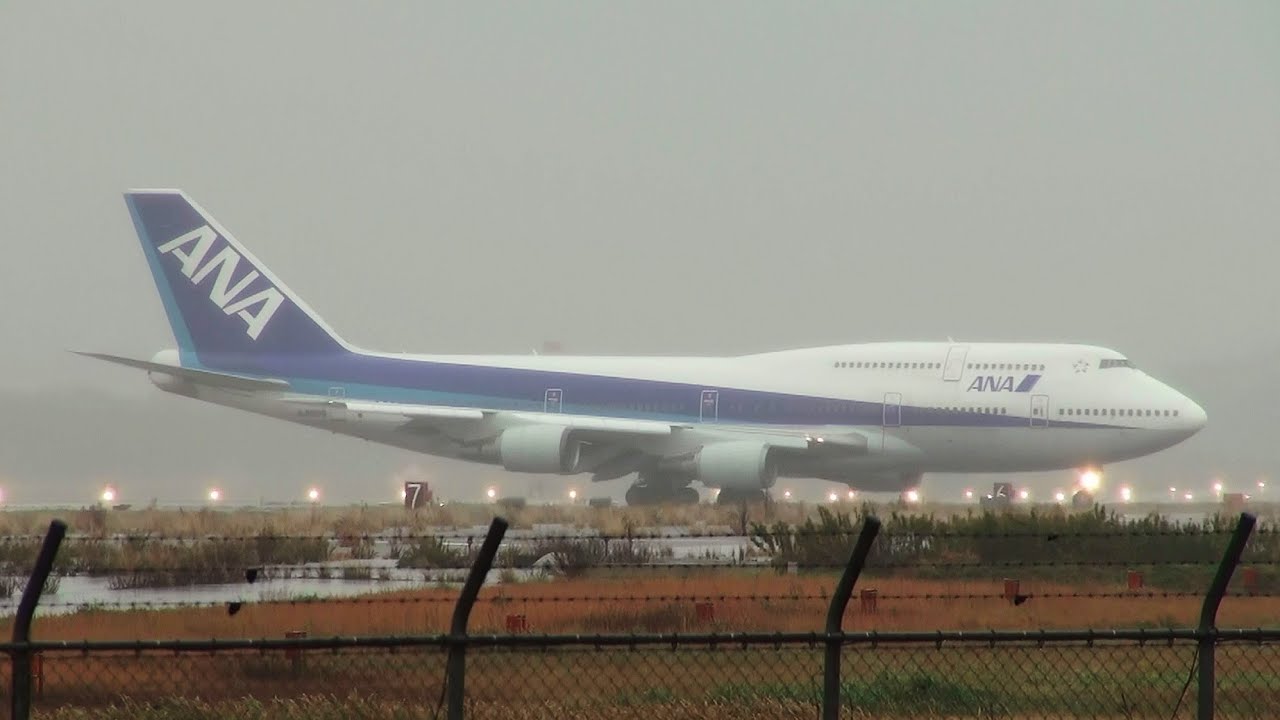 小松空港 747里帰りフライト] ANA Boeing 747-400D JA8966 LANDING 