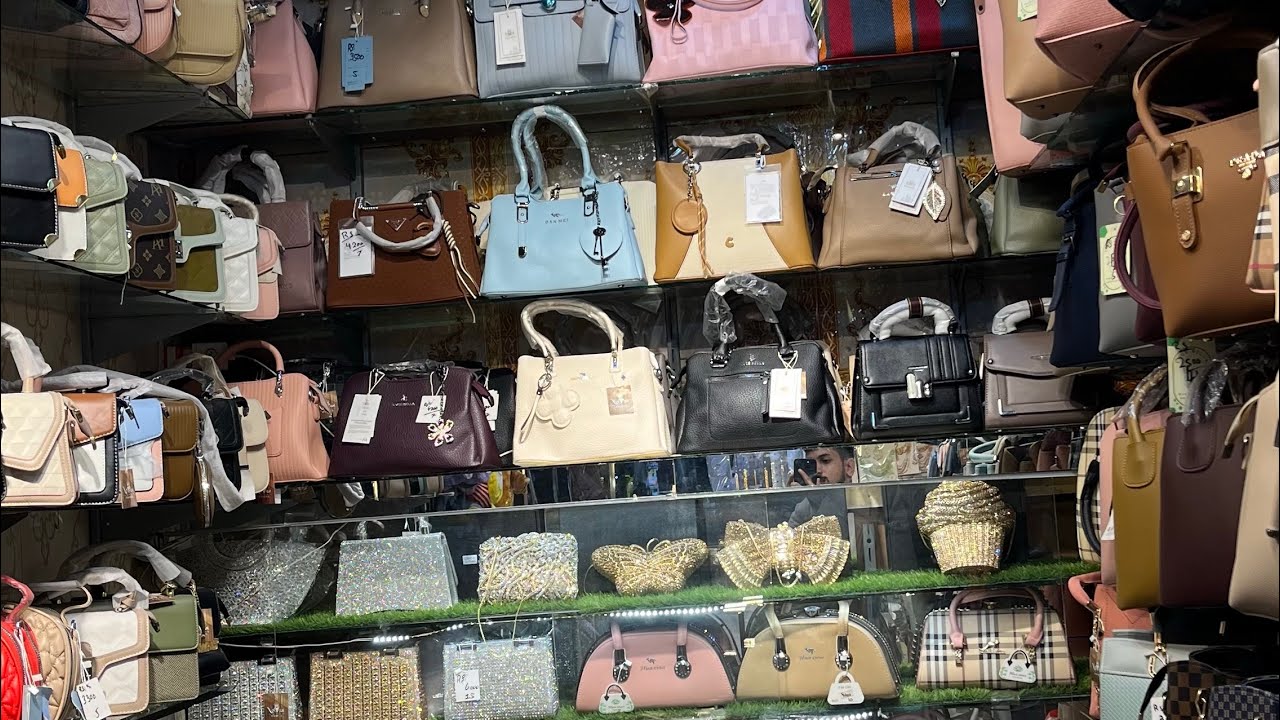 Important hand bags Har Look Ke Liye Perfect Hand Bag! 😍 #StylishBags”