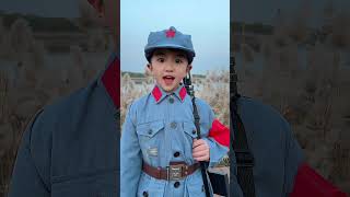 《珊瑚颂》优美的旋律 传唱着一代人难忘的回忆我要上热门 人类幼崽的治愈系笑容 萌娃 人类幼崽 经典老歌