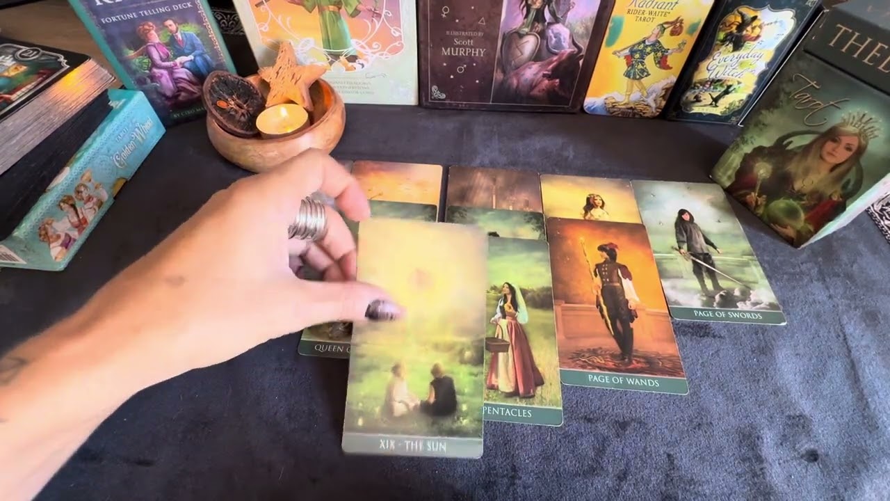 Ποιος ΕΡΧΕΤΑΙ και αν σου τεριαζει #fedramastertarot #tarot #ταρω 