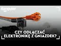 Idą burze. Czy odłączać elektronikę z gniazdek? Ekspert radzi