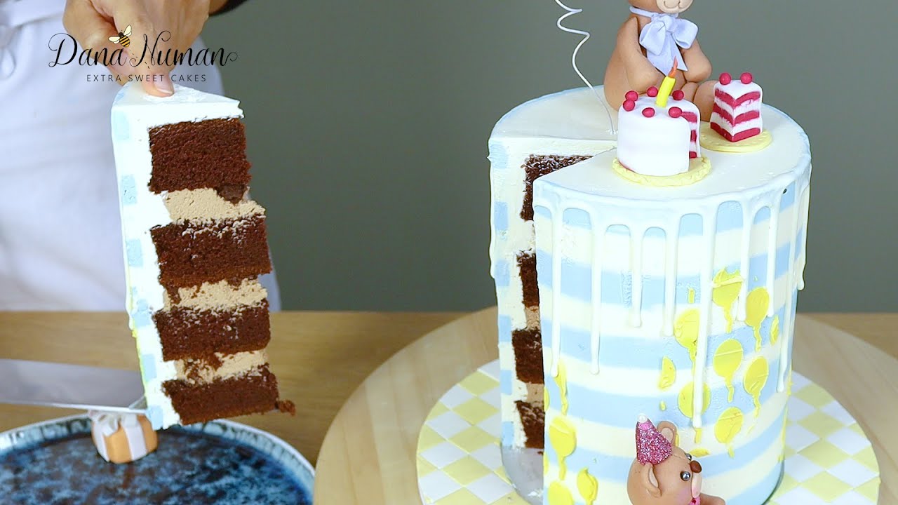 كورس مجاني مفصل .مجسمات بعجينة السكر. تغليف الكيكة بلونين . ستنسل . حشو وتركيب الكيك وغيره