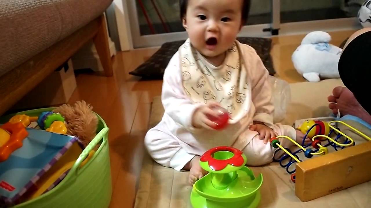 054 生後9ヶ月2日赤ちゃん 賢い おもちゃで遊べてる 1 9 Month Old Baby Youtube