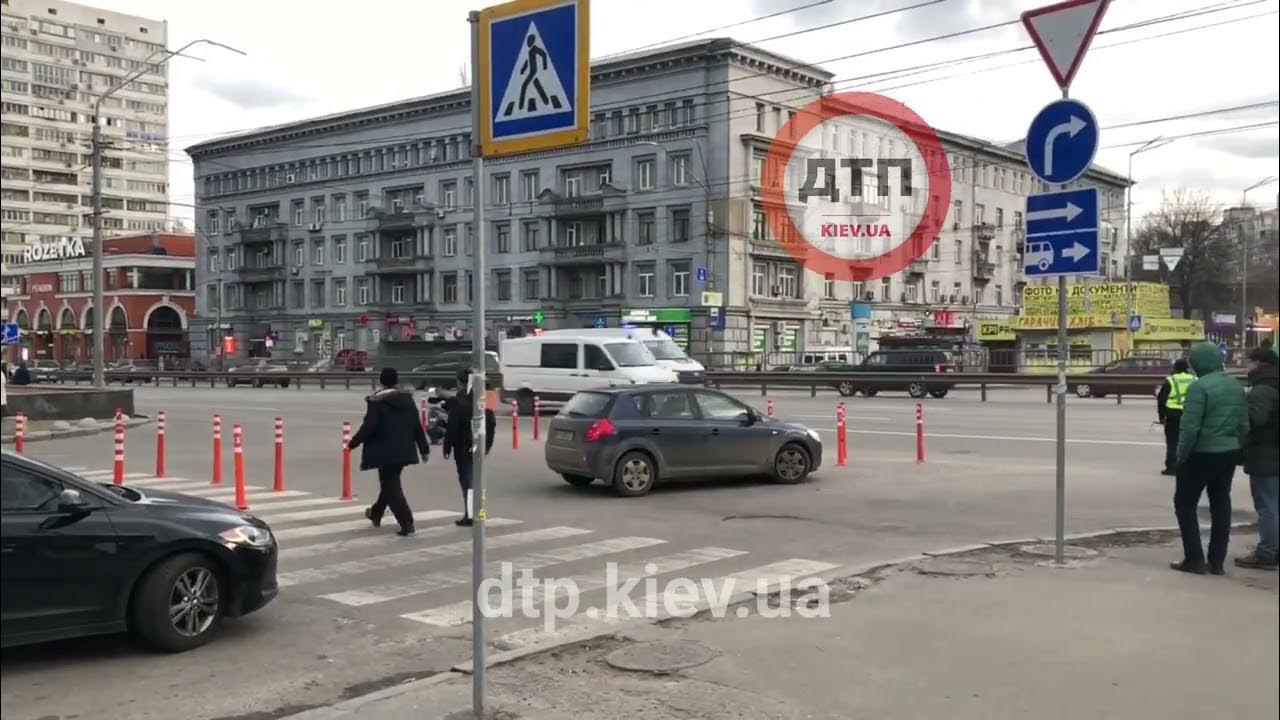 Красная площадь фото. Ситуация в москве. Грузовики на мкад. Перекрыты улицы сегодня в твери. Почему все перекрыли.