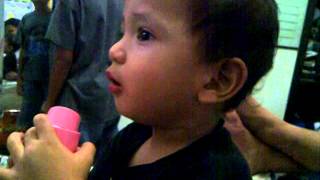 Lucunya ni bocah, aboy belajar adzan