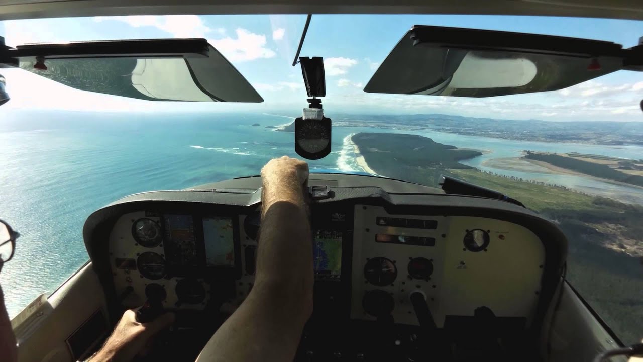Flying into Tauranga Airport in NZ. Arrival down the coast. - YouTube