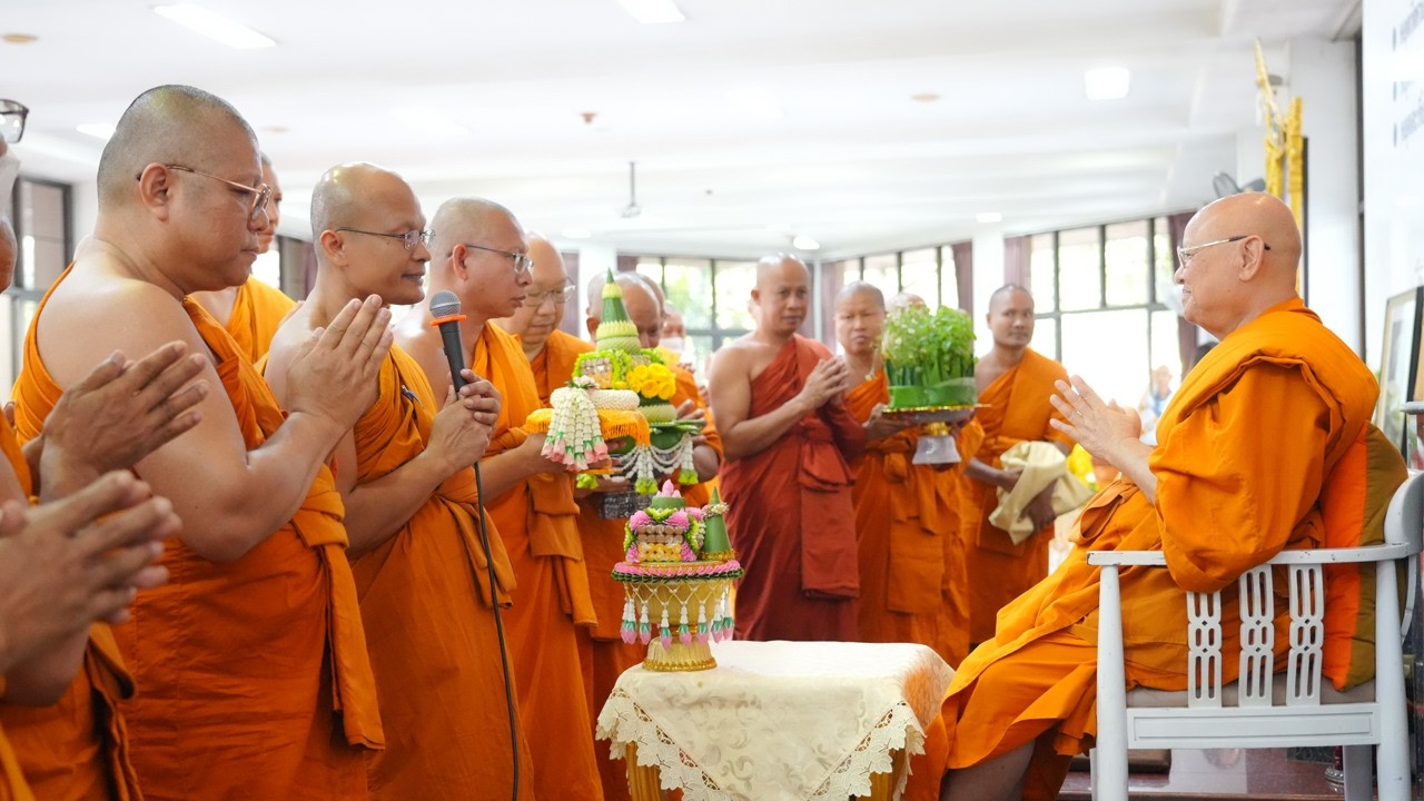 พิธีถวายมุทิตาสักการะ อายุวัฒนะมงคล ๗๗ ปี (๖ มีนาคม) พระราชวัชรธรรมภาณี(สง่า สุภโร)