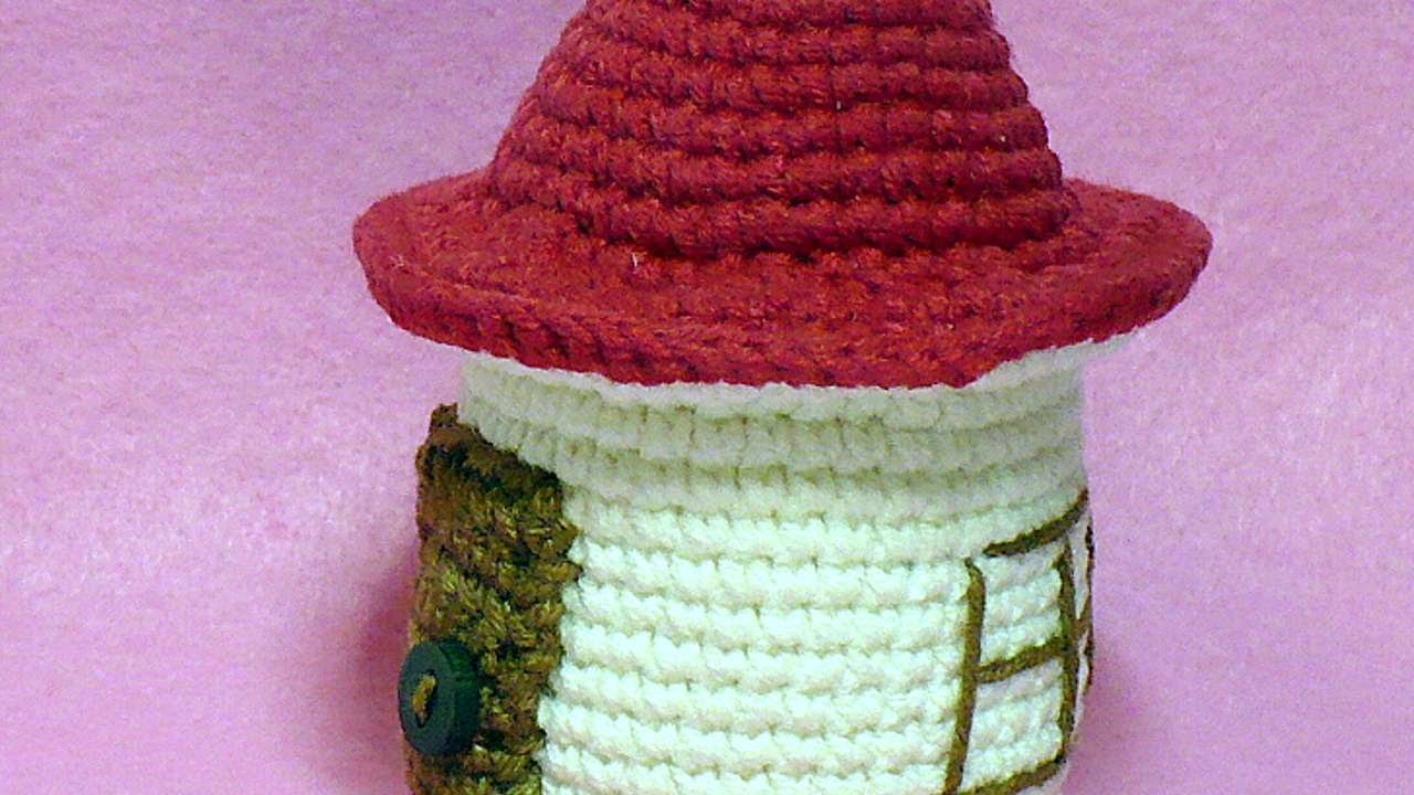 How To Create A Cute Round Crochet House - DIY Crafts Tutorial - Guidecentral