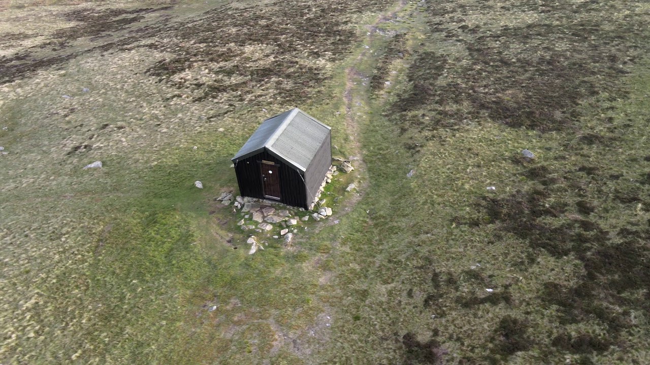 flight to lingy hut in 4k